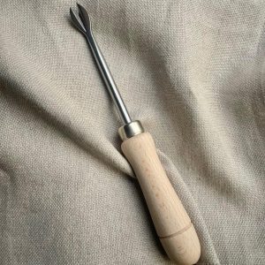 PATA DE CABRA TAPICERO / DESCLAVADOR MANUAL (22 CM)