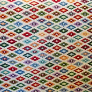 TELA GEOMÉTRICA DIAMANTE HILO TINTADO – POLIÉSTER Y ALGODÓN – 280CM
