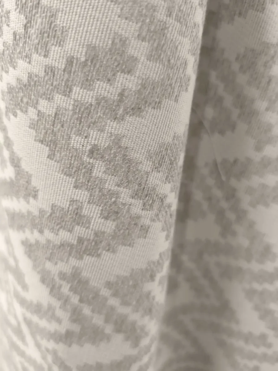 TELA ESTAMPADA RANGE GRIS – 50% ALGODÓN 50% POLIÉSTER – 280 CM - Imagen 3