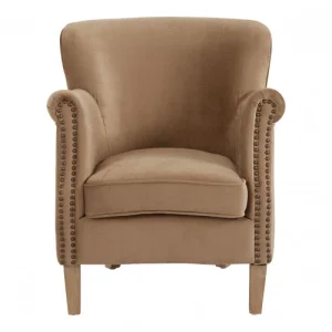 Sillón de Terciopelo en Tono Canela con Detalles de Tachuelas